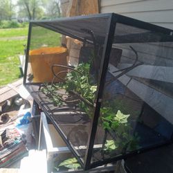 Animal Cages Make Offer To Sale Today