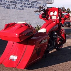 2007 Street Glide W/ 24” Front Wheel (complete Custom Harley)