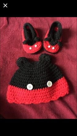 Micky mouse beanie and shoes