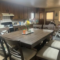 8 Chair Table
