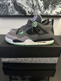 Air Jordan 4 Retro “Green Glow”