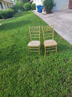 Chararvi chairs for r,e,n,t
