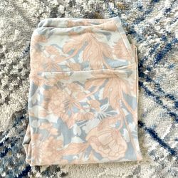 Lularoe Pink And Blue Floral Leggings 