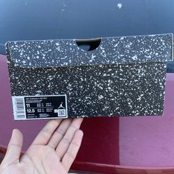 Jordan 4 Military Black 