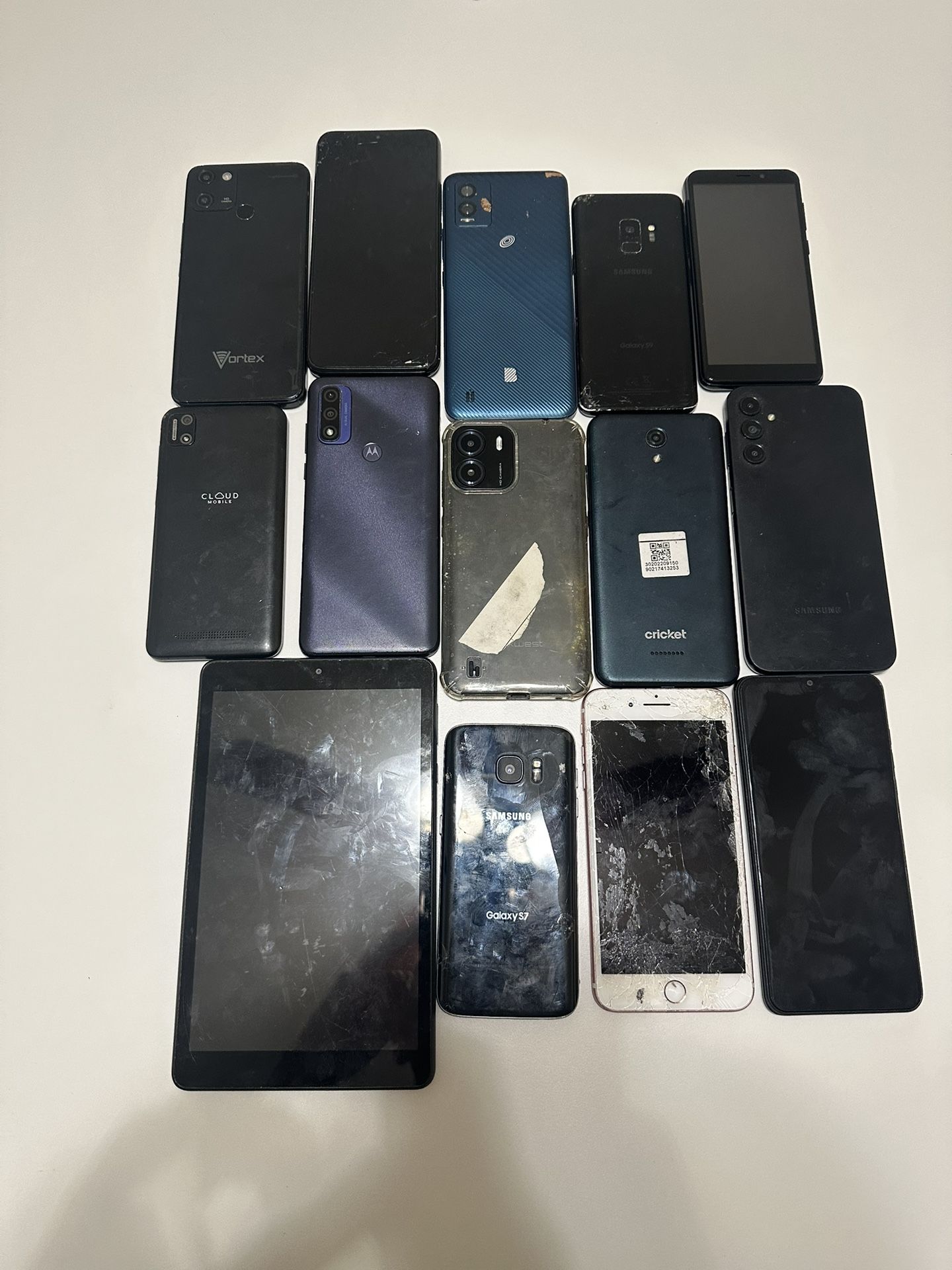 16 phones and 1 tablet for spare parts