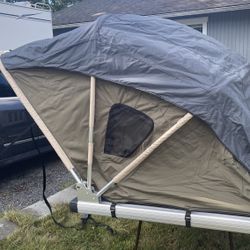 Raptor Series 100000-126800 Offgrid Voyager Truck SUV Camping Rooftop Tent with Ladder