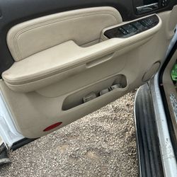 09 Yukon Xl  Denali Door Panels Suburban Panel 