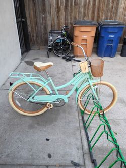 24 inch female bike.