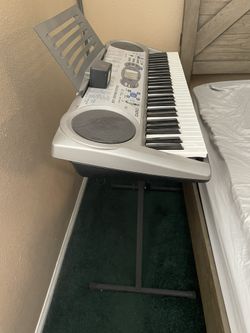 CASIO ELECTRIC KEYBOARD