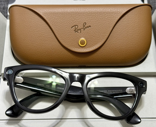 Ray-Ban Meta Skyler (Gen 2) Shiny Black Transitions - Green shade