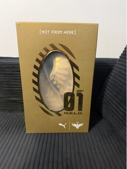 Golden 01 melo shoes size 7