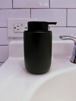 Soap Dispenser (brand new)