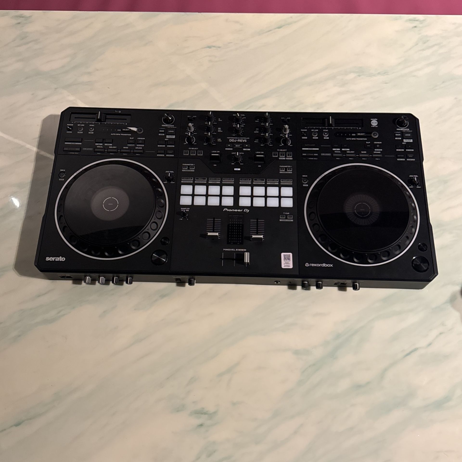 Pioneer DJ Controller DDJ-REV5