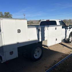 2003  5500  ford truck  gas