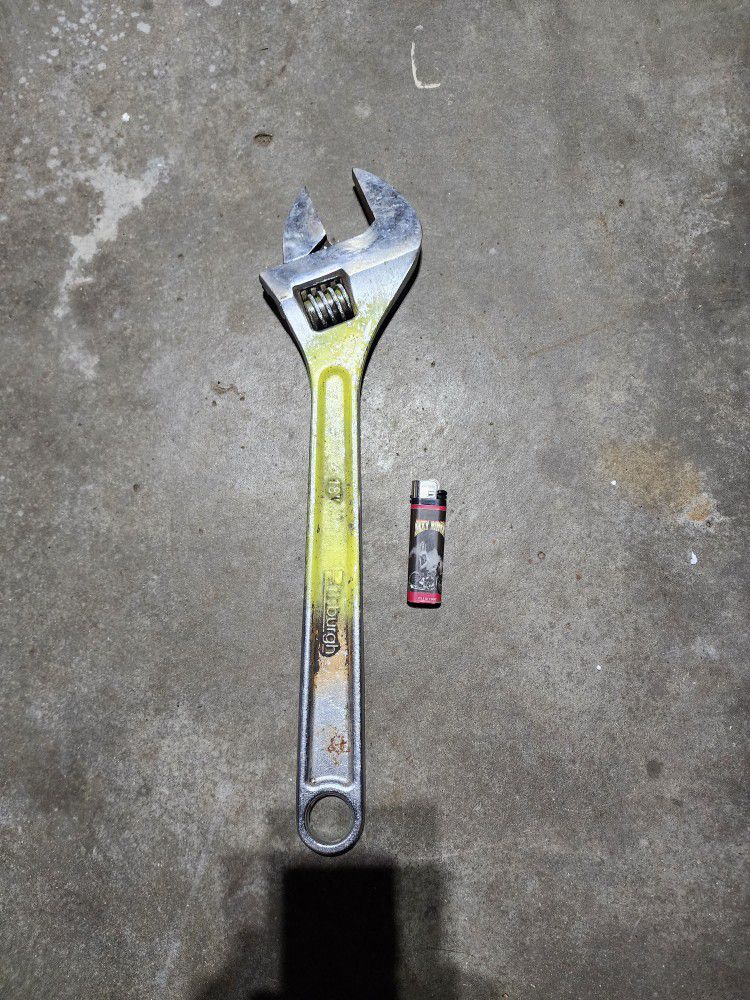 Pittsburg 18 Inch Adjustable Wrench