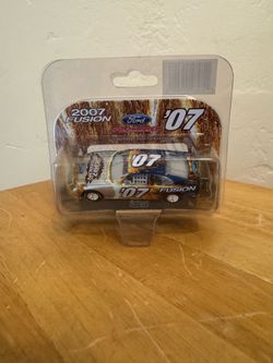 2007 Ford Fusion NASCAR Die-cast Car