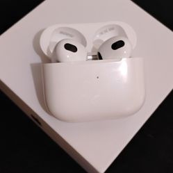 AirPods 3rd generation Earbuds Headsets (Like new Open Box Never Used)