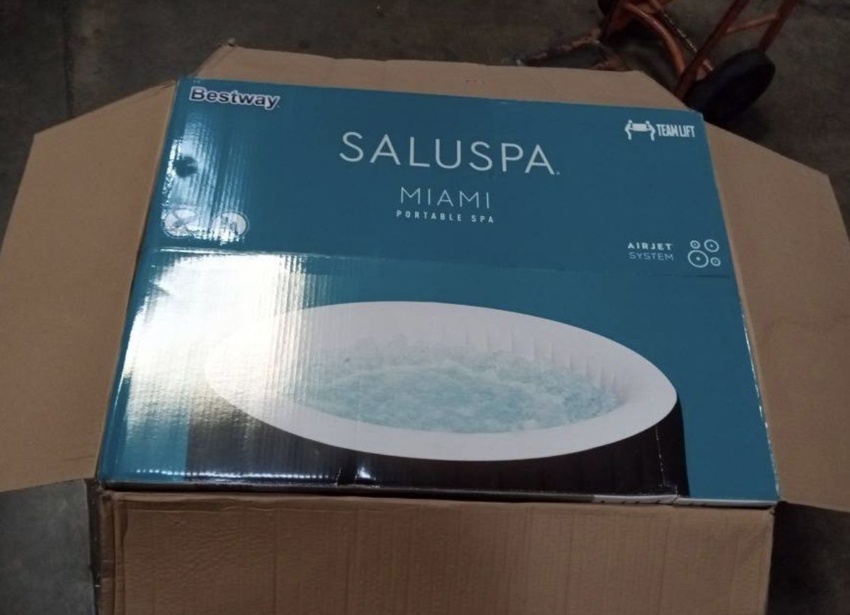 Saluspa Miami Hot Tub (brand New)