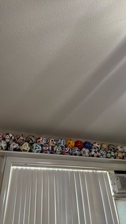 49 minis balls $1000