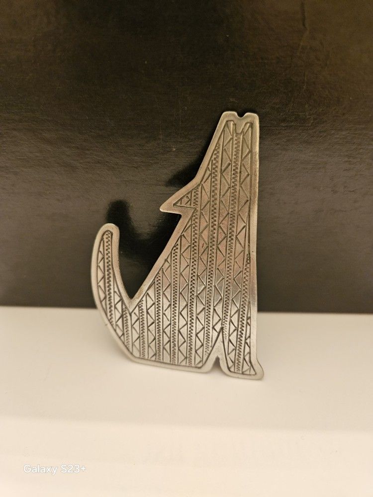 Vintage JJ Jonette 1988 pewter howling coyote brooch
