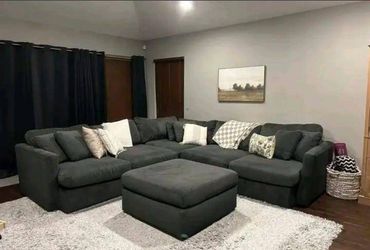 Black Sectional Couch FREE DELIVER