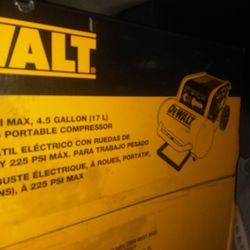 DeWalt 225 PSI Portable Compressor