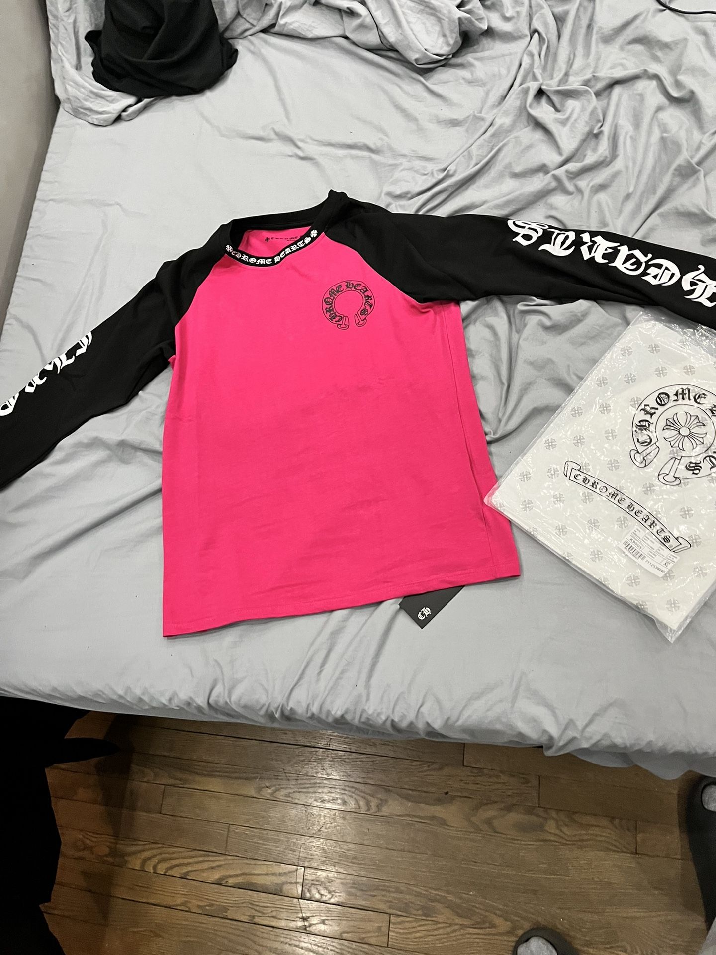 Chrome, Hearts, Pink Sleeve