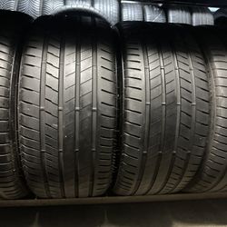 TIRE 275 40 20 BRIDGESTONE 