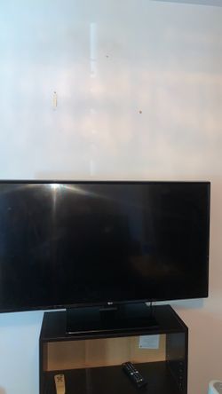 42” LG smart tv