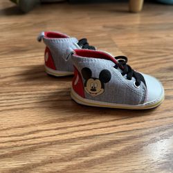 Disney Micky Mouse Baby Shoes NEW Size Newborn 3/6 Months