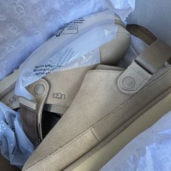 UGG Golden Star Clogs 