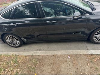 Ford fusion hybrid v8 2015