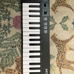 Arturia Keystep 32 MIDI Controller