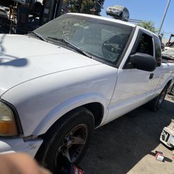 2002 GMC Sonoma 4.3L. (Only parts——Solo partes)