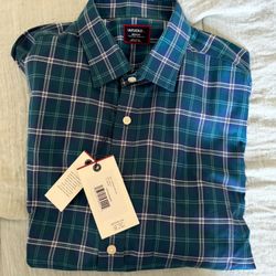 NEW WITH TAGS -LARGE LONG SLEEVE BUTTON DOWN UNTUCKIT SHIRT 