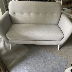 Loveseat 