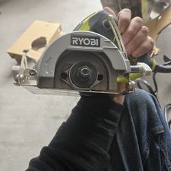 RYOBI
12 -Amps 4 in. Blade Corded Wet Tile Saw