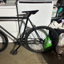 Matt Black Fixi Bike
