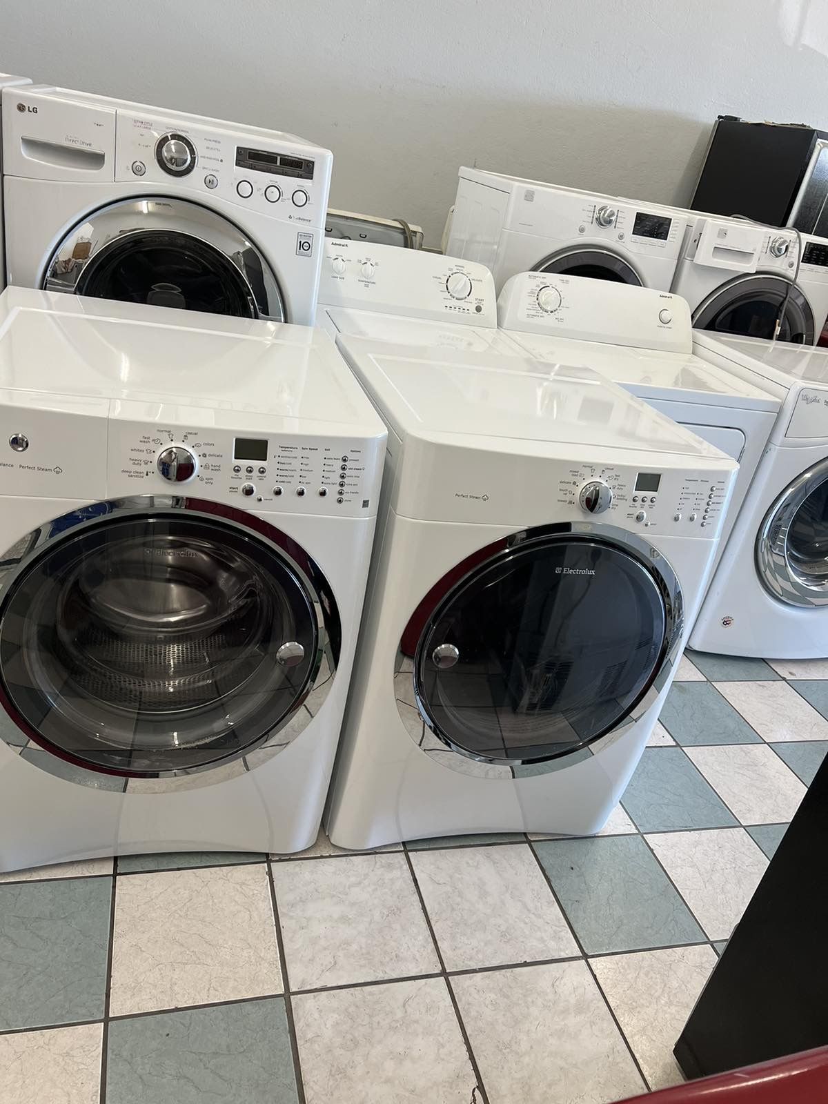 Electrolux Washer And Dryer Set( Delivery Available)