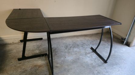 L-Shaped or Corner Computer Desk - Lake Nona Area