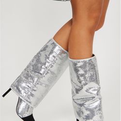 ✨NEW SILVER HEEL BOOTS✨