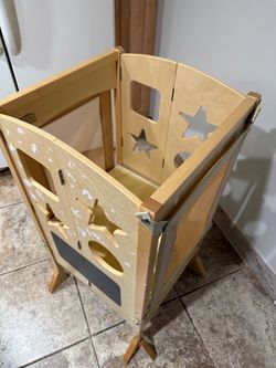 Wooden Kids Learning Tower Kitchen Helper — GOOD CONDITION