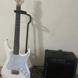 AXL Guitar with AMP (Send offers please need this gone asap)