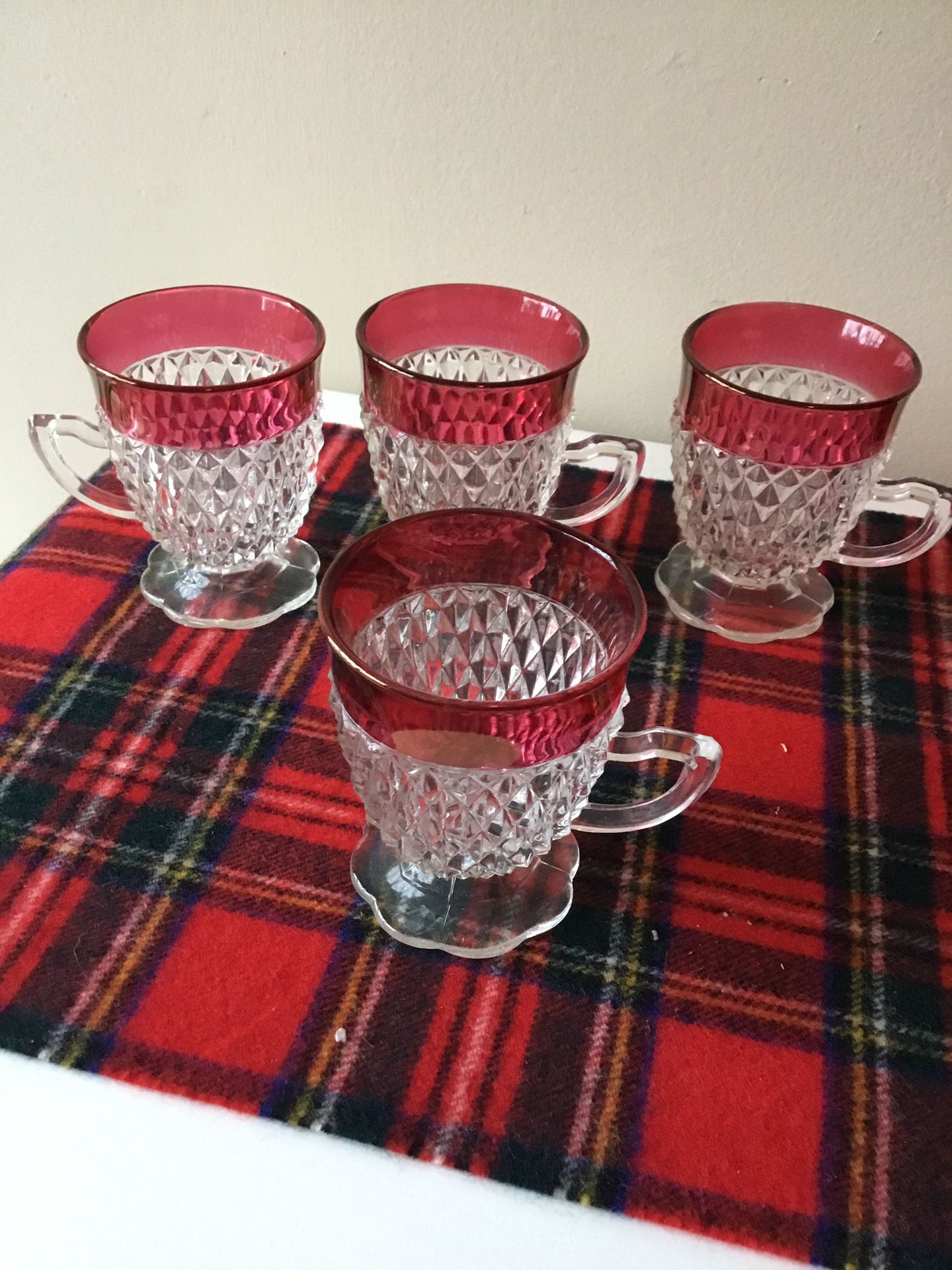 Kings crown matching coffee cups