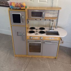 Play Kitchen 