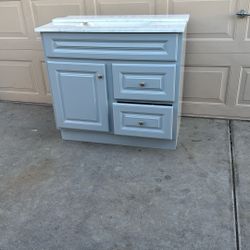 36x22 GRAY RESTROOM VANITY  W TOP NEW