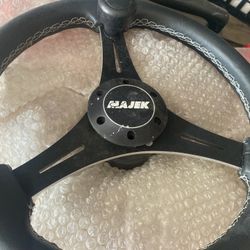 Majek Steering Wheel 