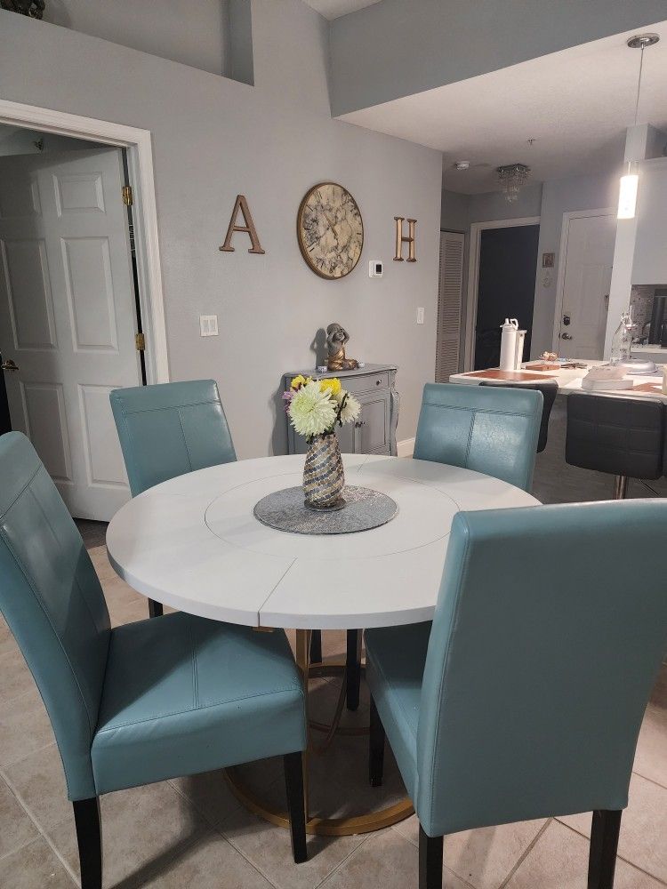 Dining Set
