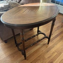 Vintage Imperial Furniture Oval Accent Table