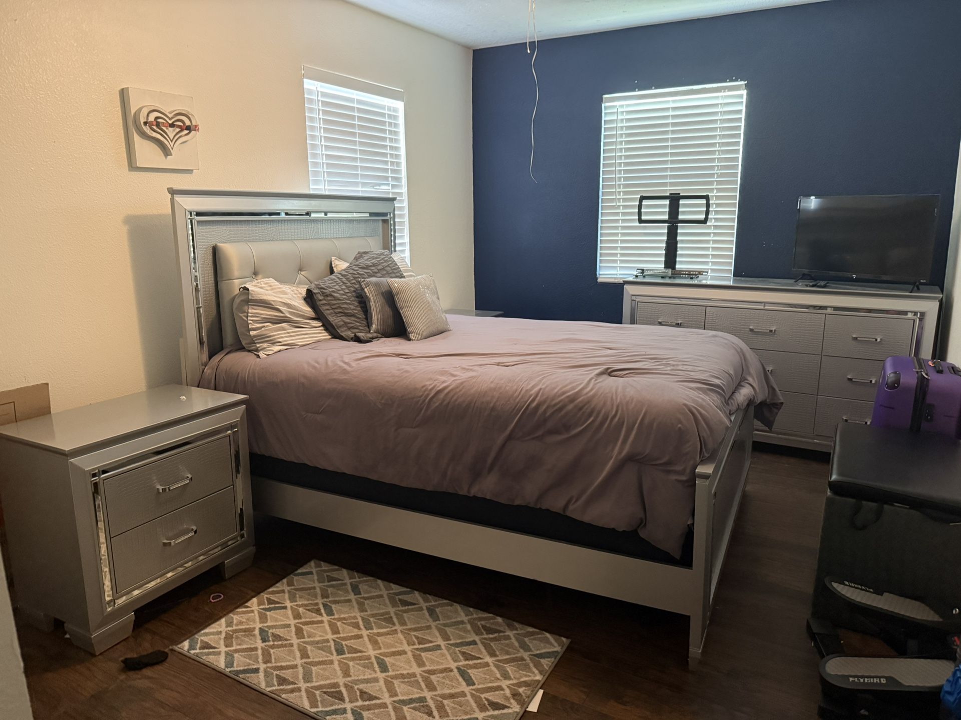 Queen bedroom Set